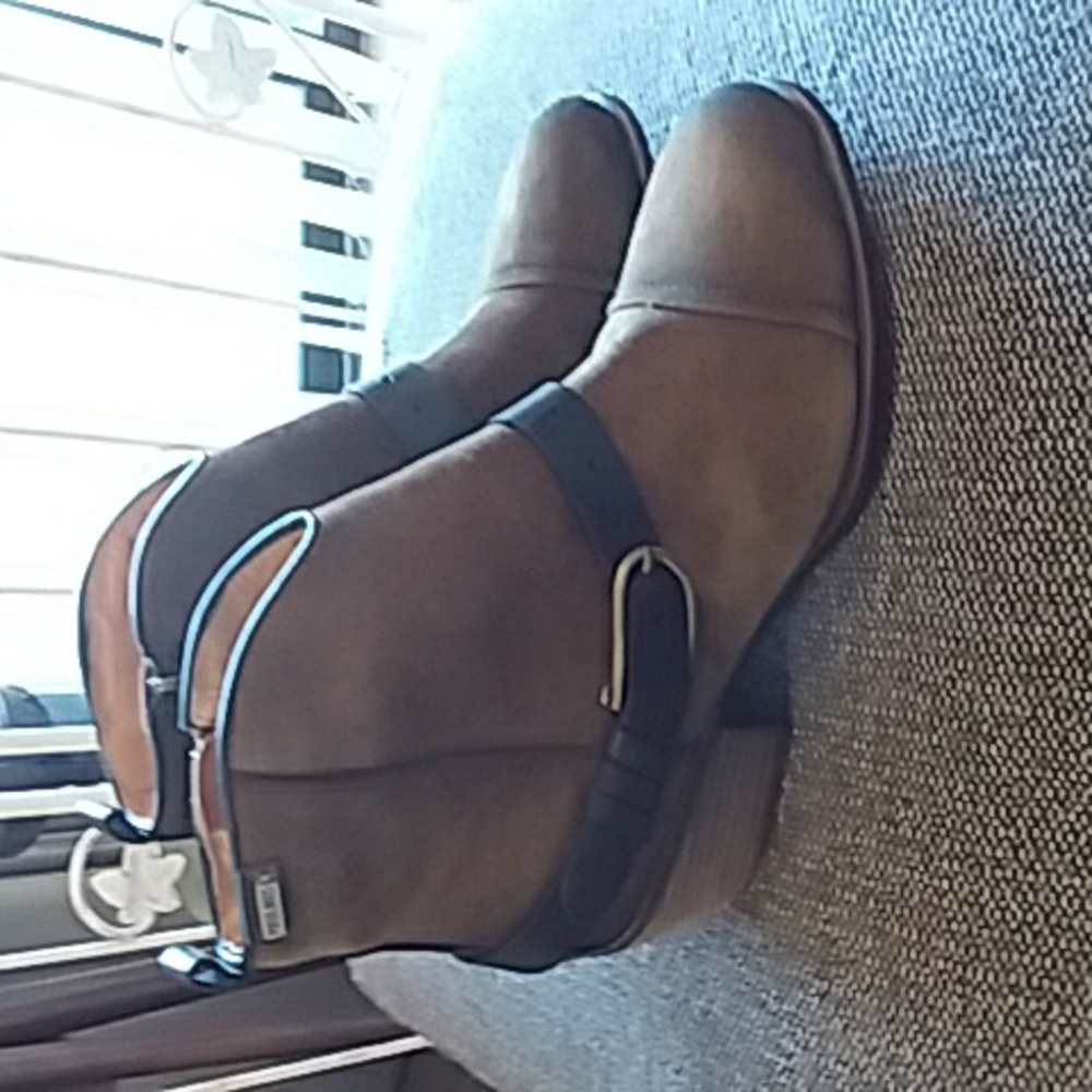NWT Pikolinos Suede Boots